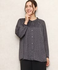 OLBKA04099 eur3(エウルキューブ) 【大きいサイズ】サテンドットブラウス ダークグレー(93)