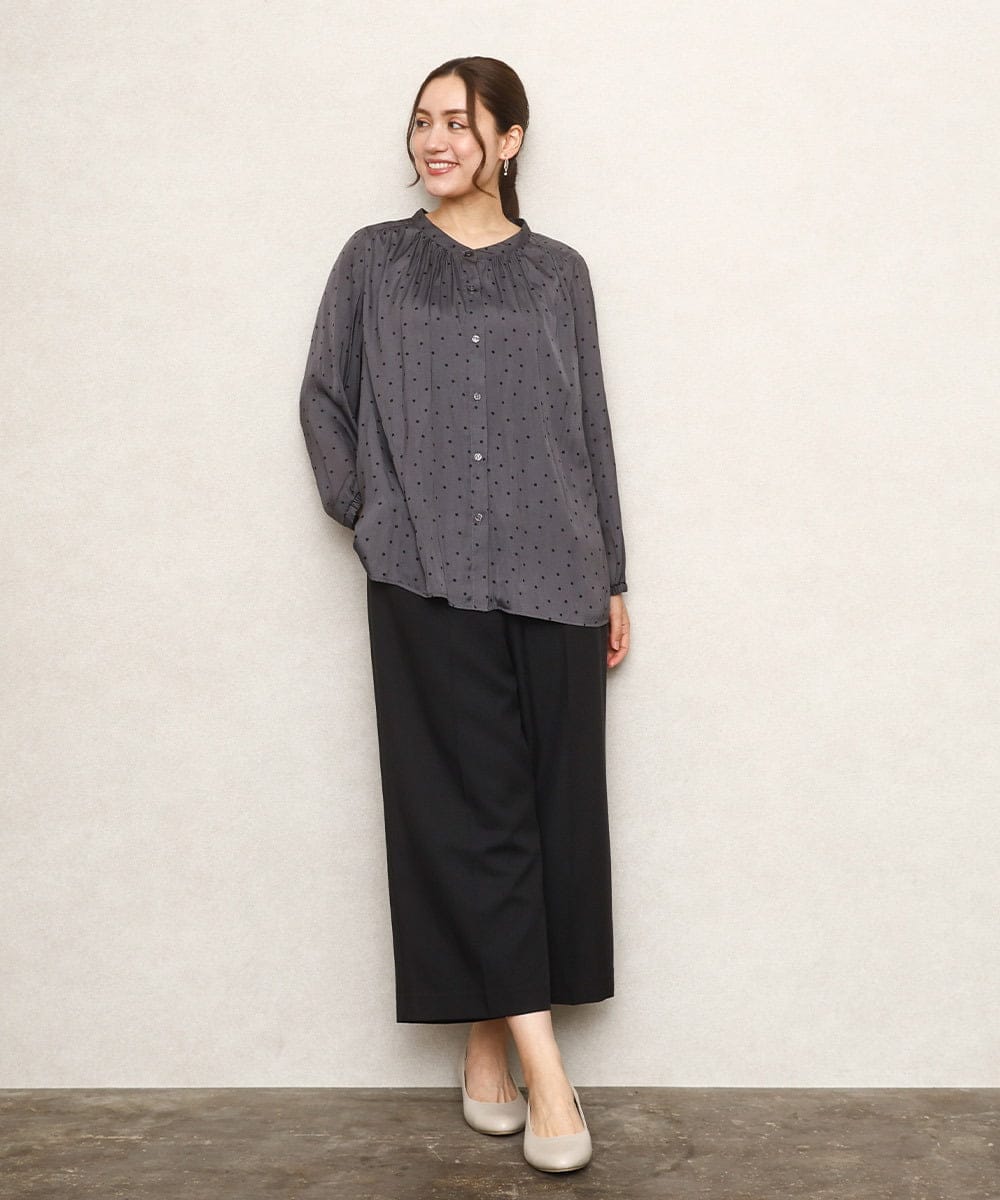 OLBKA04099 eur3(エウルキューブ) 【大きいサイズ】サテンドットブラウス ダークグレー(93)