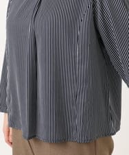 OLBKA08079 eur3(エウルキューブ) 【大きいサイズ/11号サイズあり】Vネックストライプブラウス ネイビー(57)