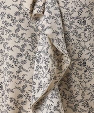 OLBKA15099 eur3(エウルキューブ) 【大きいサイズ】ラッフルネック小花プリントブラウス ベージュ(82)
