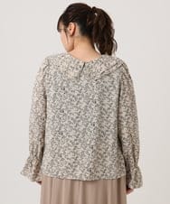 OLBKA15099 eur3(エウルキューブ) 【大きいサイズ】ラッフルネック小花プリントブラウス ベージュ(82)