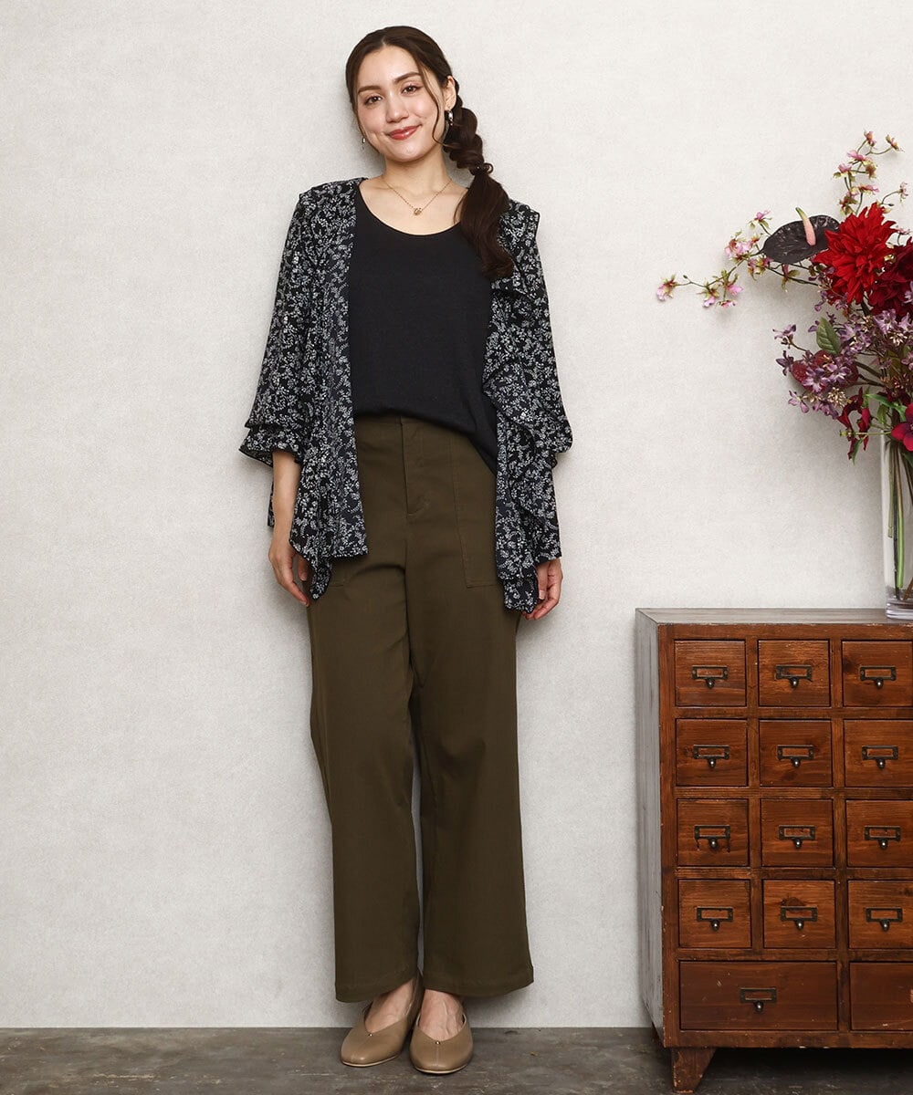 OLBKA15099 eur3(エウルキューブ) 【大きいサイズ】ラッフルネック小花プリントブラウス ブラック(94)