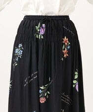 OLHDD05099 eur3(エウルキューブ) 【大きいサイズ】ボタニカルプリントスカート ブラック