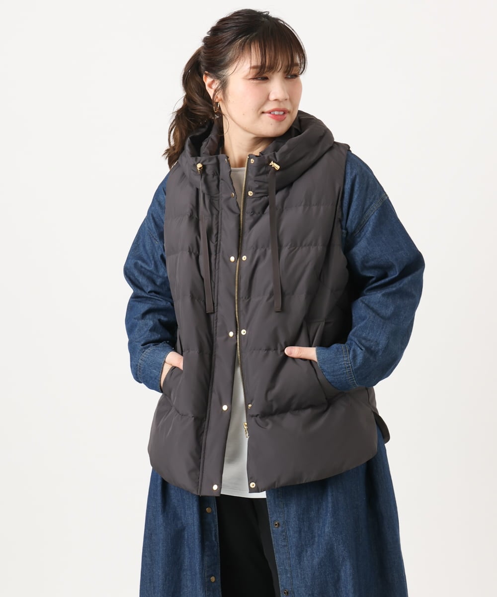 OLJKA02239 eur3(エウルキューブ) 【大きいサイズ】フーディー風ダウンベスト ダークグレー(93)