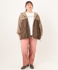 OLJKD07189 eur3(エウルキューブ) 【大きいサイズ/洗える】バイカラーマウンテンパーカー モカ