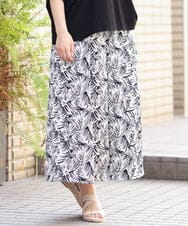 OLLFS19110 eur3(エウルキューブ) 【大きいサイズ】リーフプリントワイドパンツ ブラック(94)