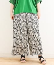 OLLFS19110 eur3(エウルキューブ) 【大きいサイズ】リーフプリントワイドパンツ ブラック(94)