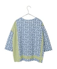 R6KFD40190 HIROKO BIS(小さいサイズ)(メゾン ドゥ サンク) 【小さいサイズ】幾何デザインボックスシルエットブラウス グリーン系