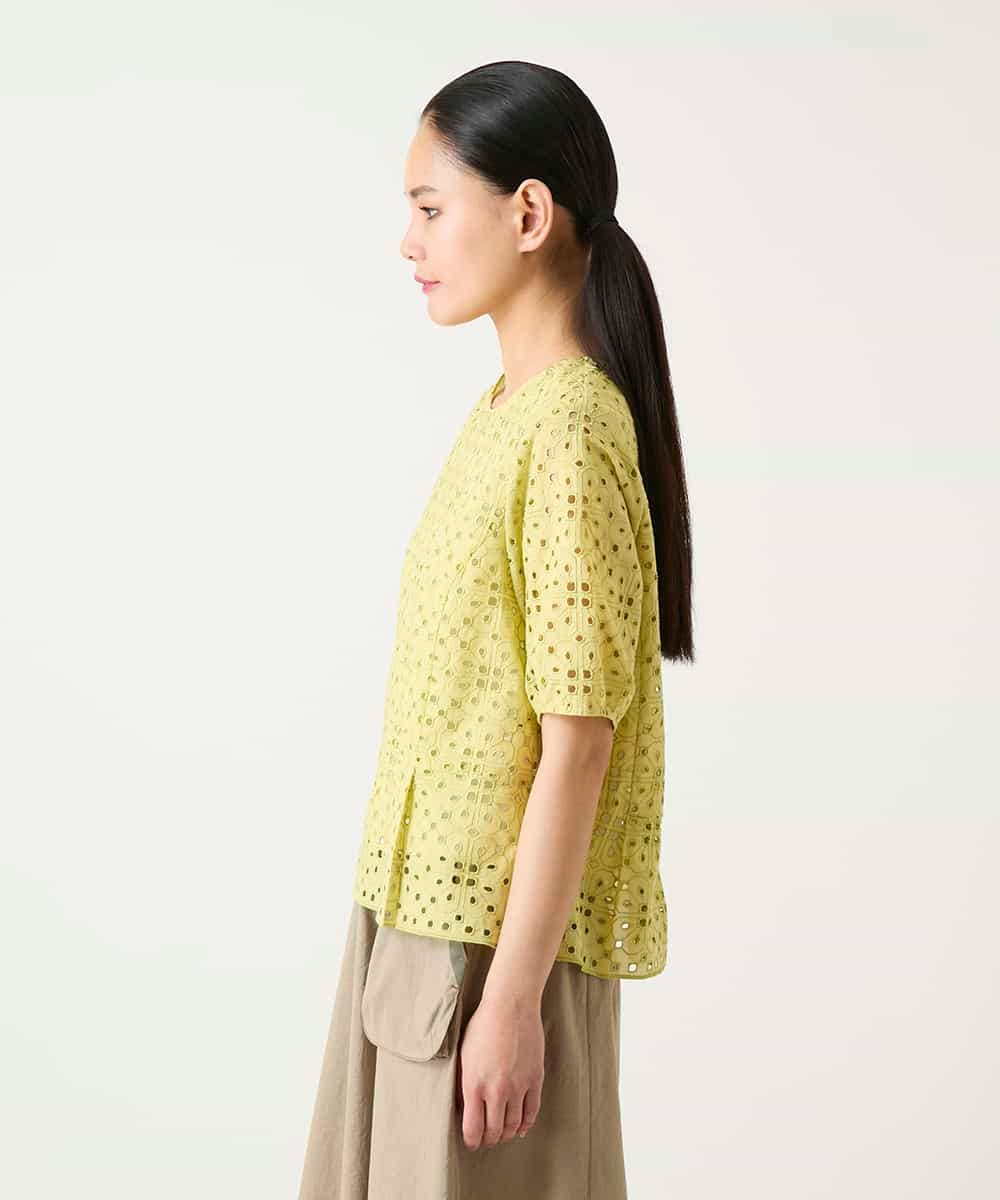 RBBFD33270 HIROKO BIS(ヒロコ ビス) アイレット刺繍タックヘムブラウス /洗える ライトイエロー