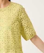 RBBFD33270 HIROKO BIS(ヒロコ ビス) アイレット刺繍タックヘムブラウス /洗える ライトイエロー