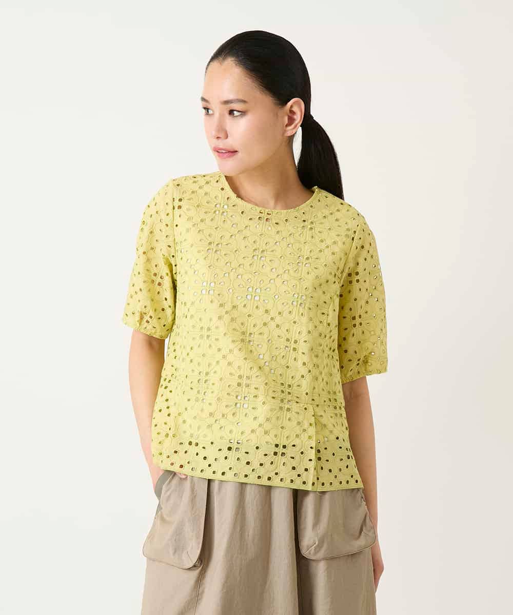 RBBFD33270 HIROKO BIS(ヒロコ ビス) アイレット刺繍タックヘムブラウス /洗える ライトイエロー