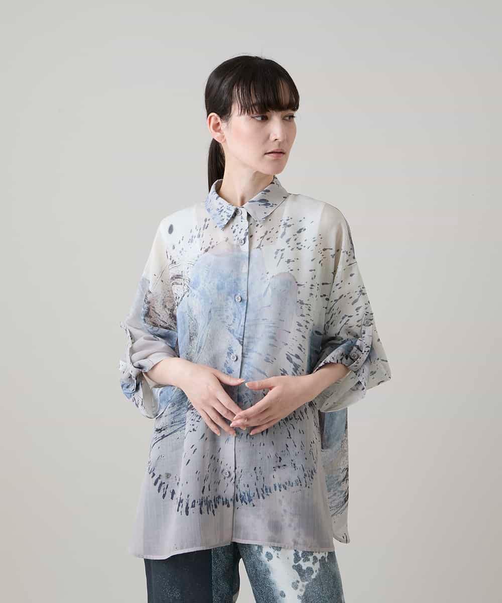RHBHE06690 HIROKO KOSHINO(ヒロココシノ) 墨絵プリントデザインシャツ /日本製/洗える ブルーグレー