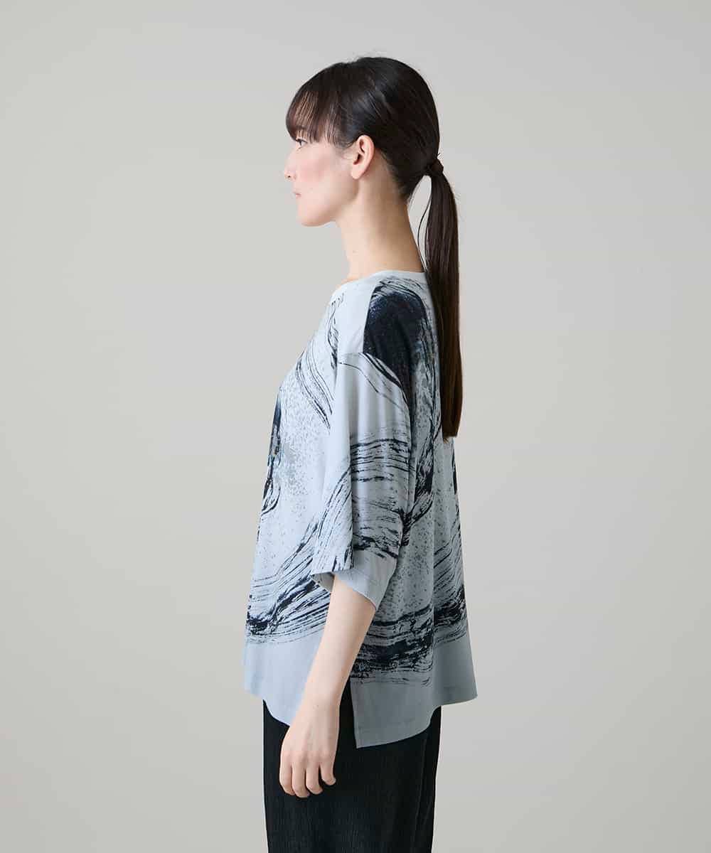 RHKHE05390 HIROKO KOSHINO(ヒロココシノ) 墨絵プリントデザインTシャツ /日本製/洗える ブルーグレー