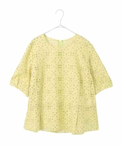 RLBFD33290  【大きいサイズ】アイレット刺繍タックヘムブラウス /洗える