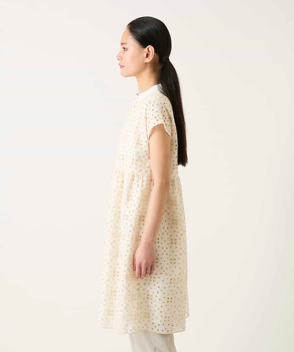 RLBFD34410 HIROKO BIS GRANDE(ヒロコ ビス グランデ) 【大きいサイズ】アイレット刺繍フレンチスリーブチュニックブラウス /洗える アイボリー
