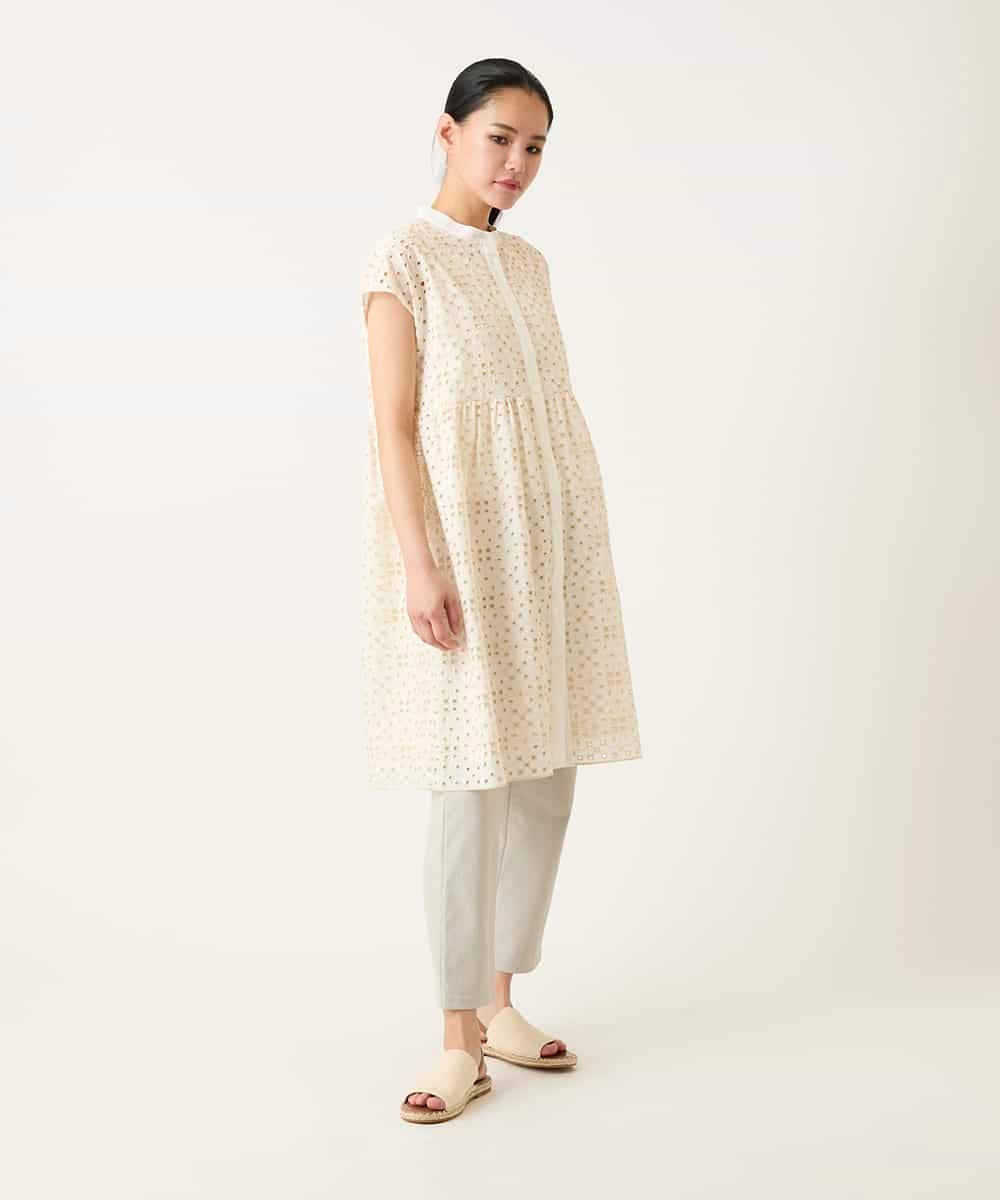 RLBFD34410 HIROKO BIS GRANDE(ヒロコ ビス グランデ) 【大きいサイズ】アイレット刺繍フレンチスリーブチュニックブラウス /洗える アイボリー