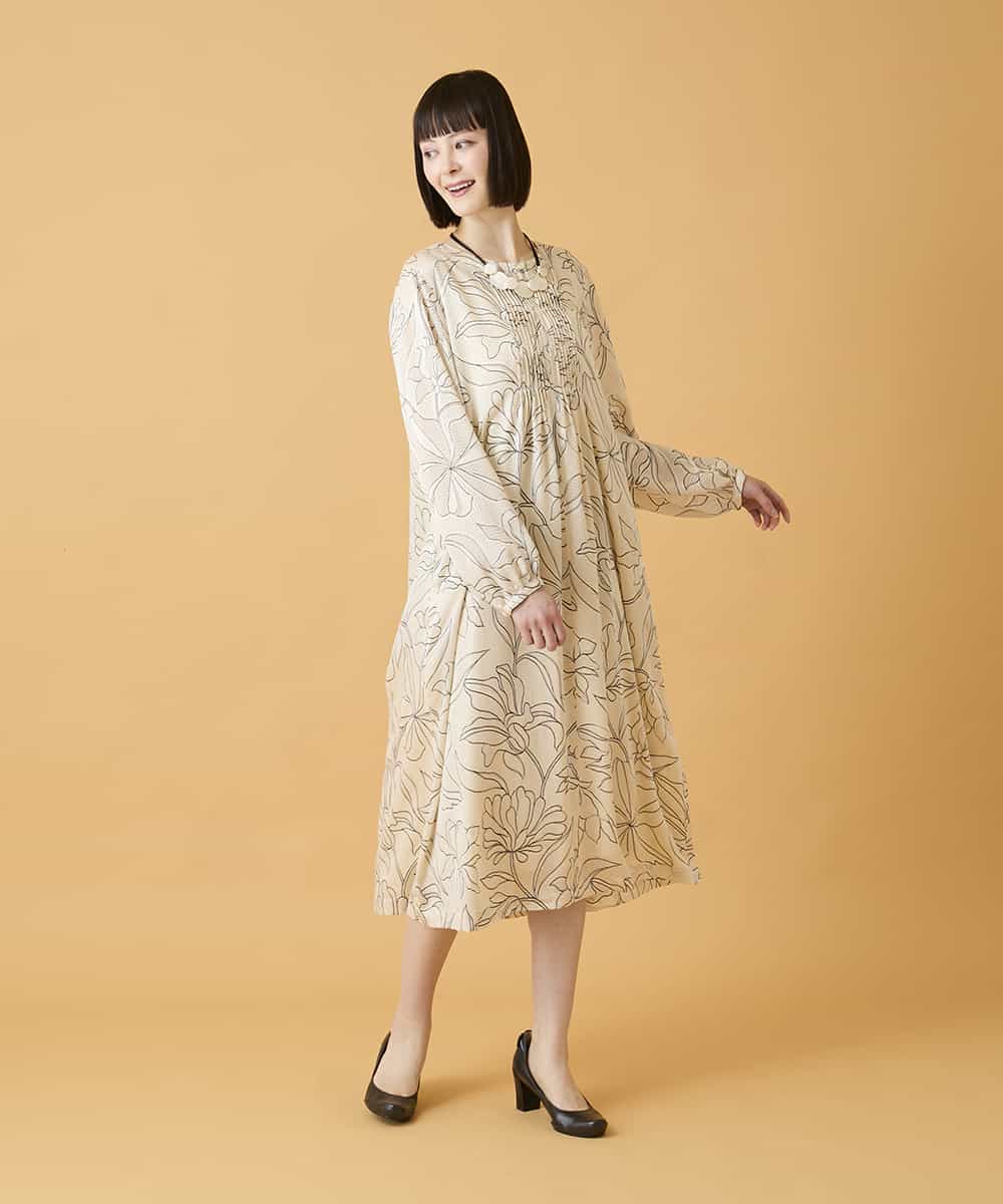 RLEED56510 HIROKO BIS GRANDE(ヒロコ ビス グランデ) 【大きいサイズ】ボタニカルモチーフピンタックワンピース /洗える アイボリー