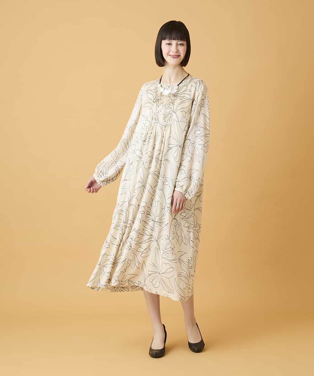 RLEED56510 HIROKO BIS GRANDE(ヒロコ ビス グランデ) 【大きいサイズ】ボタニカルモチーフピンタックワンピース /洗える アイボリー