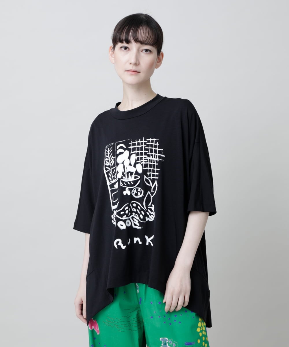 RSKGF52360 TRUNK HIROKO KOSHINO(ヒロココシノ) 【WEB/京王百貨店新宿店限定】アートモチーフベア天竺チュニック /日本製/洗える ブラック