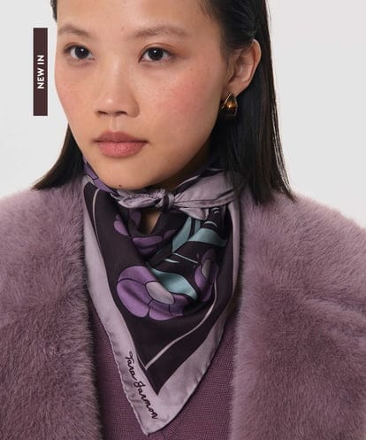 VY3AG02250 TARA JARMON フラワーモチーフスカーフ