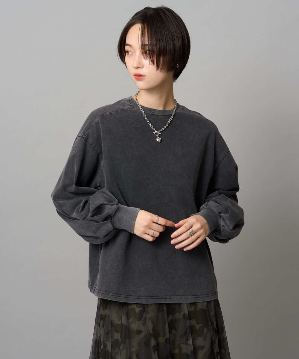 ZMKJE08138 al'aise modulation(アレーズモジュレーション) バックロゴ刺繍ボリュームスリーブカットソー ブラック